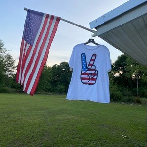Peace sign tee super cool great for any day! Peace and God bless America!! 🇱🇷